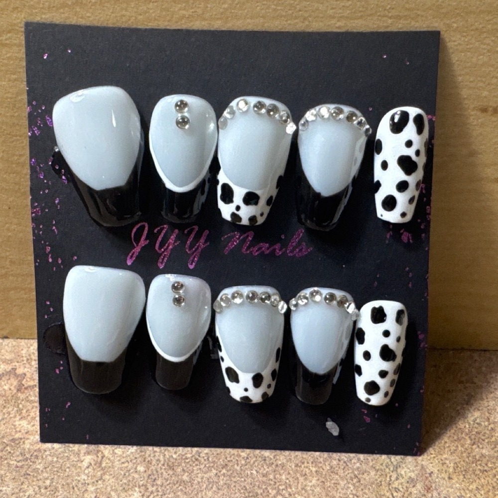 Press‎ On Nails Medium Square Black White Cow Print Rhinestone Accent Set
